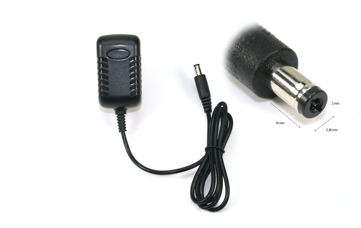 No comprometas la calidad y la confiabilidad de tu walkie-talkie MD-280; elige el alimentador de pared original TYT para garantizar una carga eficiente y segura a través del cargador de sobremesa DESKCHMD280