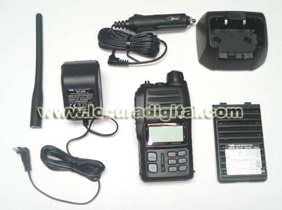 YAESU HX500E