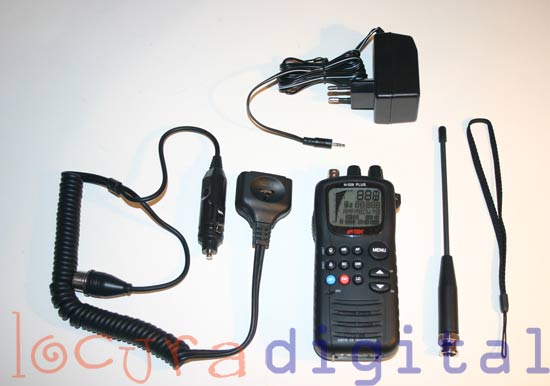 INTEK H-520 PLUS AM-FM 4Watts MULTISTANDARD CB 27 MHz HANDHELD   CHARGER   ACCESSORIES