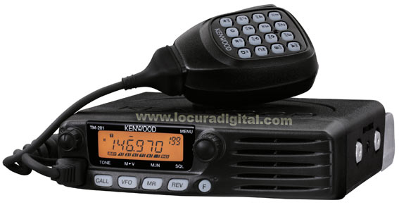 O novo TM-281E da Kenwood foi construído para ser o companheiro de viagem perfeito. SAÍDA DE ALTA POTÊNCIA DE RF. Apesar de seu tamanho, o TM-281E fornece uma alta potência de RF de 65 watts, com opção de saída alta ou baixa.