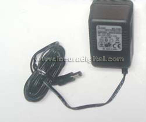BC174 ICOM Adaptador de pared de 220 voltios para cargador BC-173