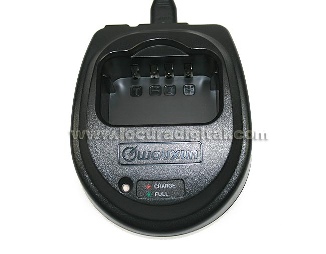 CAR-WOUXUN-1. CARGADOR INTELIGENTE PARA BATERIA DE LITIO   WOUXUN KG-639,KG-659,KG-669,KG-679,KG-689, KG 699, KG-UVD1