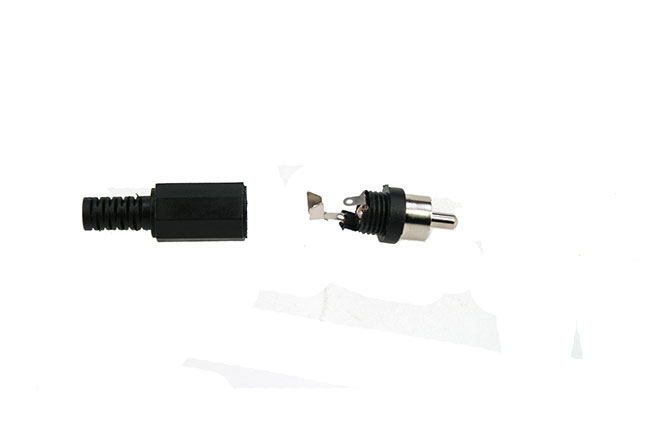 CON2073001 Conector RCA macho. Cubierta de plástico color NEGRO