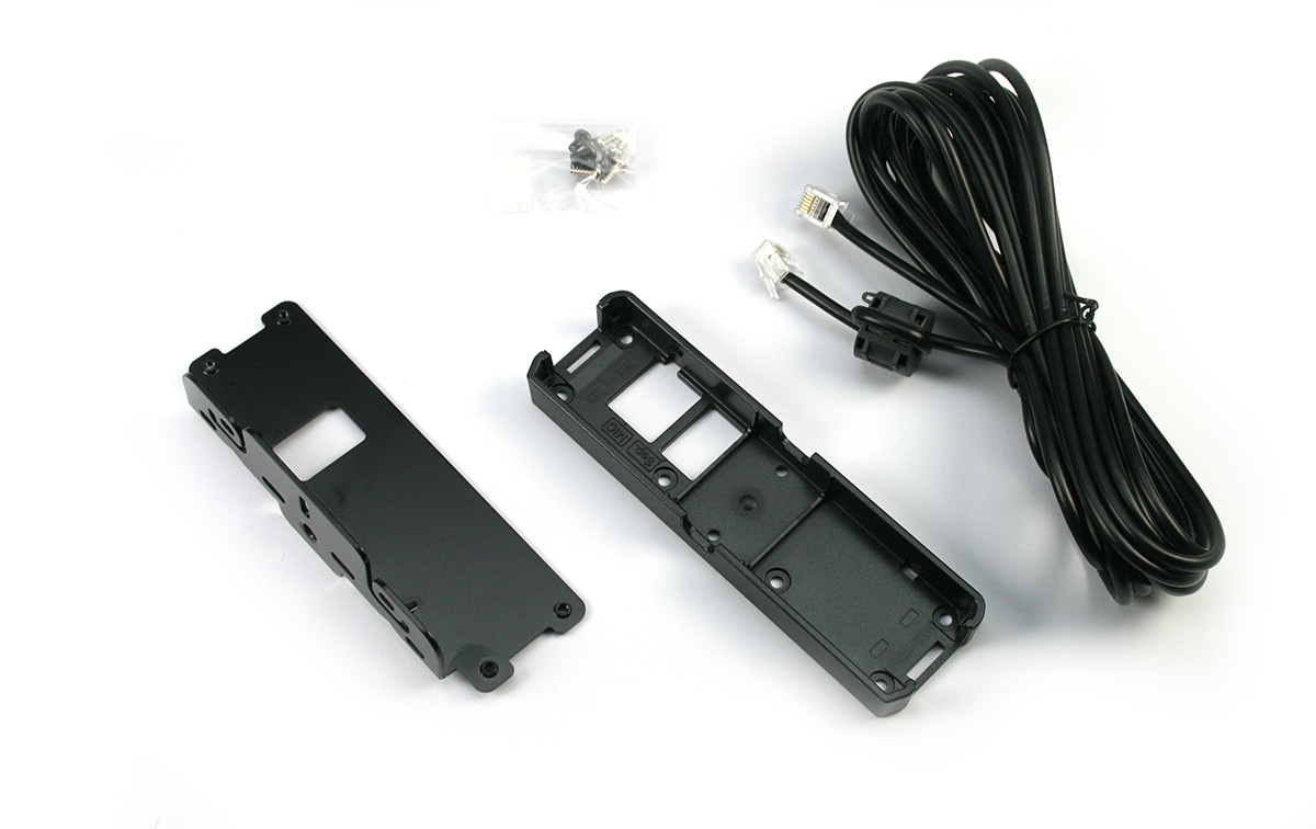 El EDS-30 y el cable asociado son componentes adicionales que se adquieren por separado para complementar la emisora Alinco DR-735E y mejorar su funcionalidad y versatilidad.
