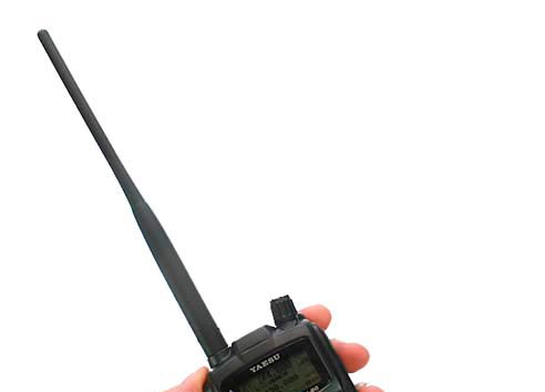 YHA72 YAESU Antena original VHF/UHF para VX-8GE, VX-8GR y FT1D