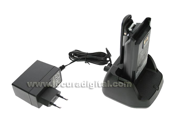 VERTEX STANDARD YAESU CD-49 fast charger casserole composed of CD49   PA-45 transformer.