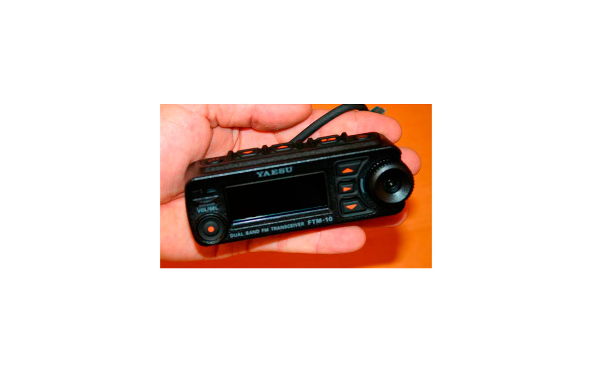 YAESU FTM10RKITDAKAR1