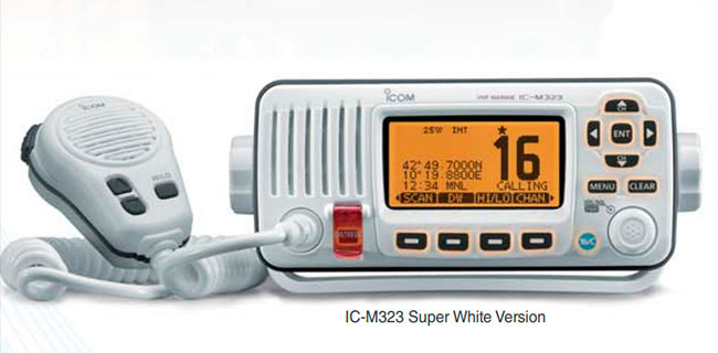 ICOM IC-M323G Emisora de base banda marina con GPS   IPX7 , frecuencias 156- 161 MHz. Color blanco