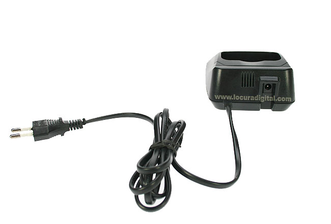 KGCA-50 CARGADOR TIPO CAZUELA PARA WOUXUN CON CABLE DIRECTO A 220V.