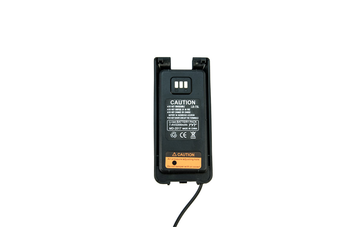 MD-ELIM2017 ELIMINADOR BATERIA TYT MD-2017 con conector de mechero 12v, permite quitar la bateria y coenctar directamente el walkie a una toma de mechero