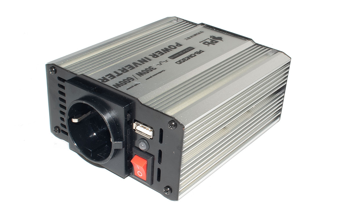 WHS300 12. INVERSOR 12 V. a 220 V. Potencia 300 WAT.