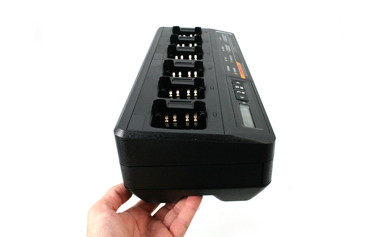 MOTOROLA PMPN4289 Cargador múltiple para 6 walkies. Con pantalla