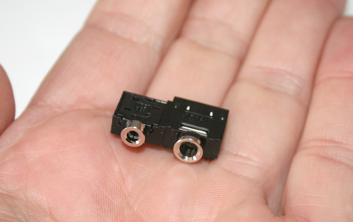 KENWOOD E1B-0021-10 Replacement audio connectors for TK3701D, NX1200 KENWOOD E1B-0021-10 Recambio conectores audio para TK3701D, NX1200