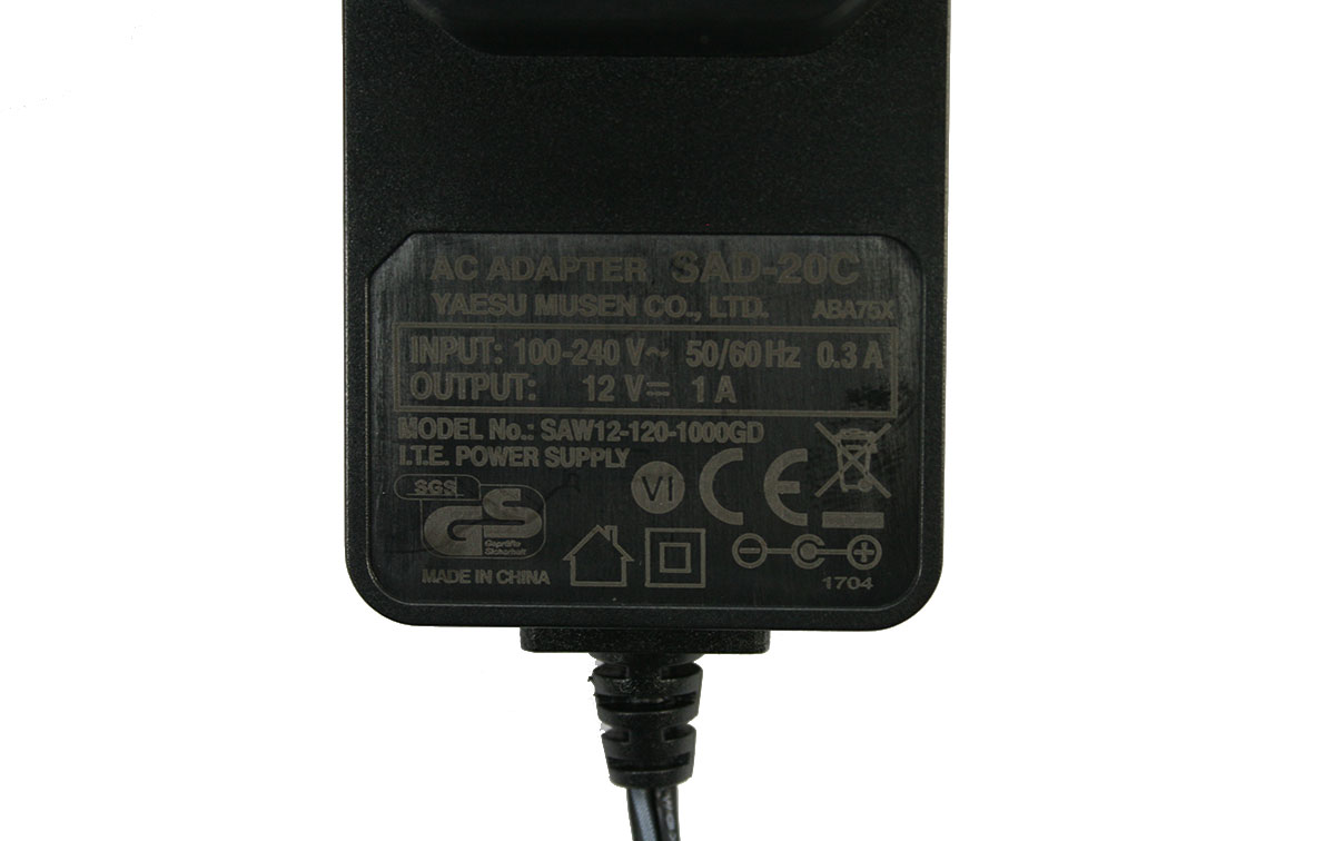 sad-20c yaesu cargador de pared 220 v. para walkies yaesu -ft65/ft25 