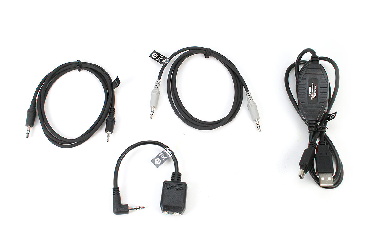 Cable de programación Yaesu FT2/FT5DR/3DE/FTM-100/FTM-400. El juego de cables SCU-39, contiene 1x SCU-19, 2 x cables jack estéreo de 3,5 mm (gris, negro), 1 x adaptador CT-44
