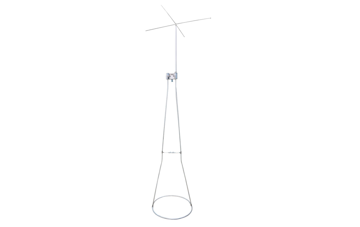 Tagra BT-101 Antena de base CB 27 mhz tipo bailarina, antena de alto rendimiento famosa por su alto rendimiento en CB, ideal para ubicaciones donde no se requiere que se vea mucho la antena, no es necesario ajustar el R.O.E viene ajusta de fabrica. Frecuencia 26-28 Mhz, Potencia 1000W, Ganancia 5.65dBi, Tipo de conexión PL