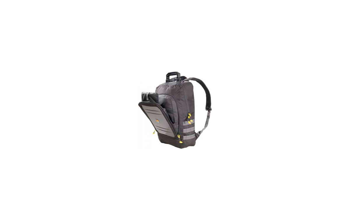 Peli U145 mochila con varios compartimentos.