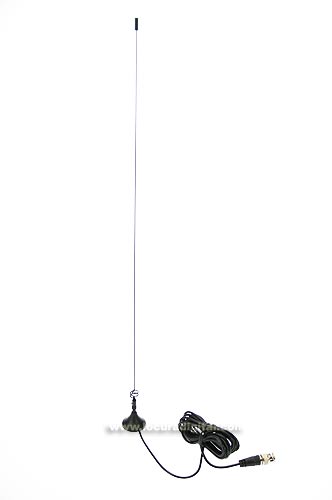 This antenna with small dimensions, features a powerful magnet, which allows for rapid placement on a metal chassis. Your profit is 2.15 dB and the maximum power is 50 watts, ideal for walkie talkie. BNC connector.