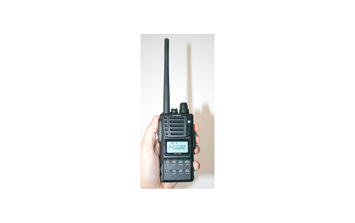 YAESU VX120LENTO