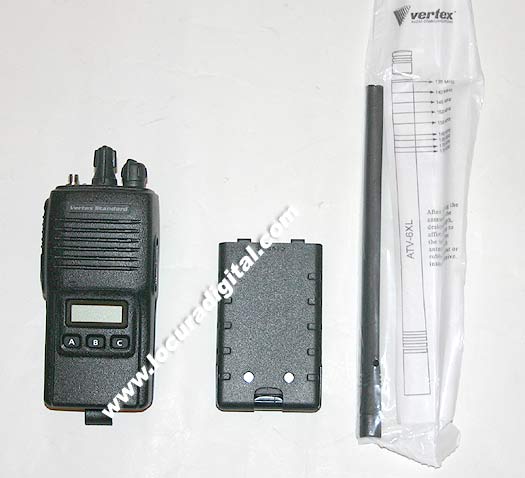 YAESU VX180ASTUCANTA