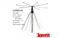 La antena Lemm V8 AT-93 es un discono especializado para la recepción de señales, diseñado para abarcar un amplio rango de frecuencias desde 25 MHz hasta 1300 MHz. La antena tiene una longitud de 75 centímetros y está fabricada con material de aluminio. A