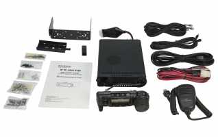 YAESU FT857D Transceptor mvil multibanda HF / 6m , 2 m , 70 cm.