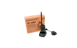 TK3000E KENWOOD Walkie profesional VHF 16 canales programable.