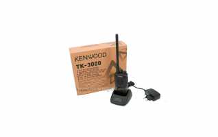 TK3000E KENWOOD Walkie profesional VHF  16 canales programable.