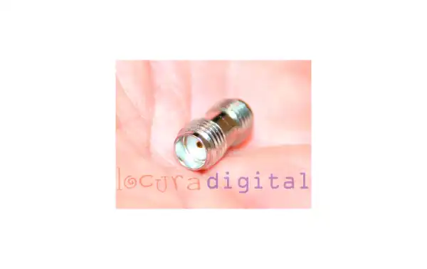 SMA1883 Conector SMA doble hembra.