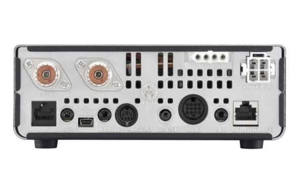 ICOM IC-7100 HF/VHF/UHF all mode Transceiver with touch screen