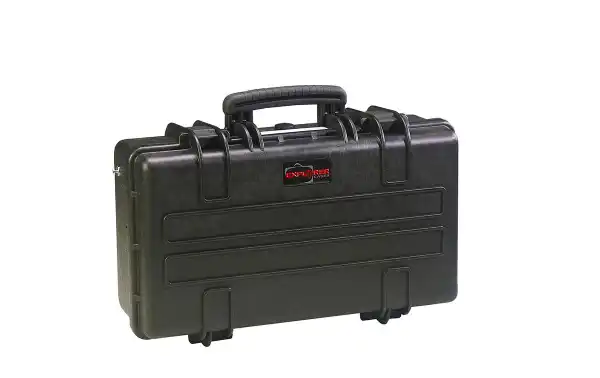 Mala Explorer 5117B Black com espuma Interior L517 x A277 x P173, formato alongado. Medidas exteriores: Comprimento 546 x Largura 347 x Profundidade 197 mm. Mala de proteção de polipropileno indestrutível ideal para proteger o tamanho médio. Inclui espuma