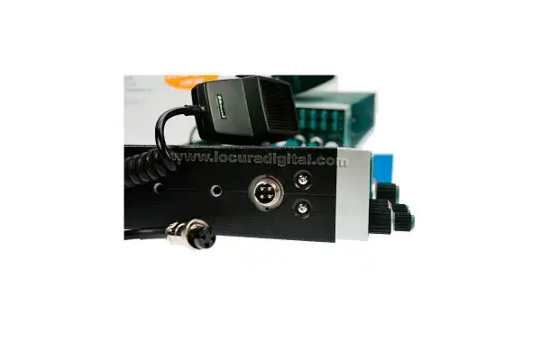 ALAN-MIDLAND 8001 XT. CB Transceiver AM / FM / SSB! NEW MODEL for 2012!