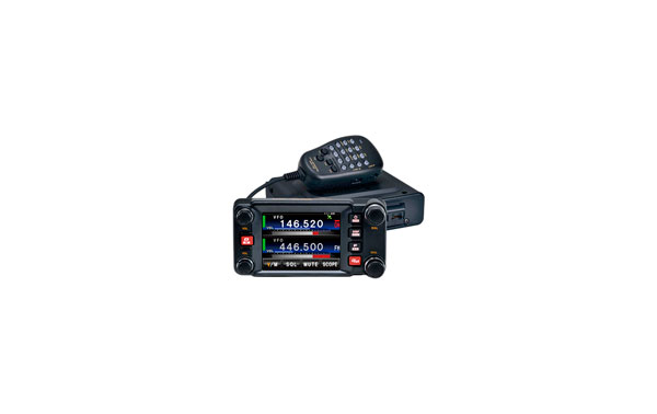 El Yaesu FTM-400DR es el primer móvil introducido para ser un transceptor totalmente compatible para su uso en el Sistema de Fusión  de modo dual. En comparación con otros tipos de modulación digital el FDMA, C4FM tiene una calidad de comunicación excelen