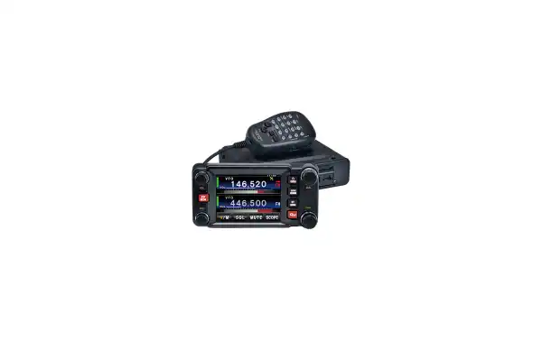 El Yaesu FTM-400DR es el primer móvil introducido para ser un transceptor totalmente compatible para su uso en el Sistema de Fusión de modo dual. En comparación con otros tipos de modulación digital el FDMA, C4FM tiene una calidad de comunicación excelen