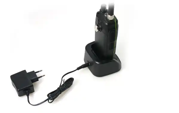 ACMR-420 PRESIDENT Charger Kit ACMR-403 + power supply ACMR-404. To charge the RANDY III battery. Casserole type battery charger for the RANDY III walkie. Input 100 to 240 volts and output 12 volts, 0.5 Amps. This battery charger is to be used with the AC