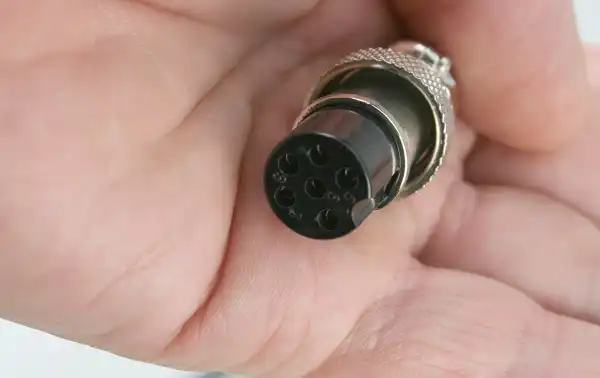 Original Microphone: Being an original President product, you can expect it to be specifically designed and manufactured to work optimally with your President Barry or Barry II radios.