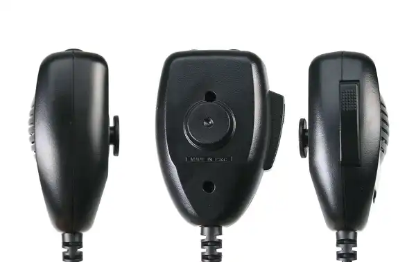 UP/DOWN Buttons: The built-in UP/DOWN buttons on the microphone allow you to conveniently change channels or adjust radio settings, which can be especially useful when you need to make quick adjustments during communication.
