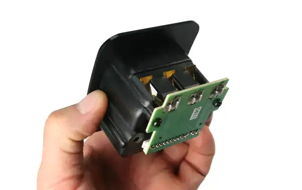 ICOM AD-102 Adaptador del cargador BC-121N para walkies nauticos IC-M1V e IC-M1EURO V y bateria BP-215