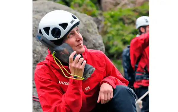 AQ228 AQUAPAC Funda impermeable para walkie talkie medida media.