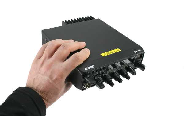 Émetteur Radio ALINCO DX-10 - 10 Mètres, Multi-mode (AM/FM/SSB/CW), 40 Canaux Programmables, écran Couleur