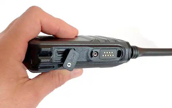 Talkie-walkie professionnel HYTERA BP515 U1 UHF 400-470 MHz numérique + analogique