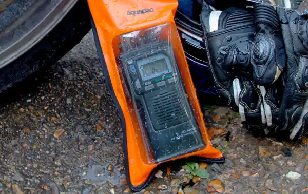 AQ214 bolsa estanca para Walkies medidas alto 31 x circunferencia 19cm