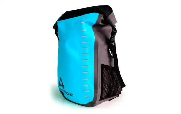 The Toccoa is also equipped with a sturdy handle that makes it easy to carry when it's not on your back. Whether you're exploring trails, traveling, or facing unpredictable weather conditions, the Toccoa backpack gives you confidence that your bel