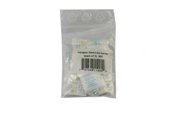 AQ 905 AQUAPAC desiccant sachets are easy to use, they are simply placed inside the case together with the object to be protected. Their compact and portable size makes them convenient to take along for outdoor activities, travel, or any situation where m