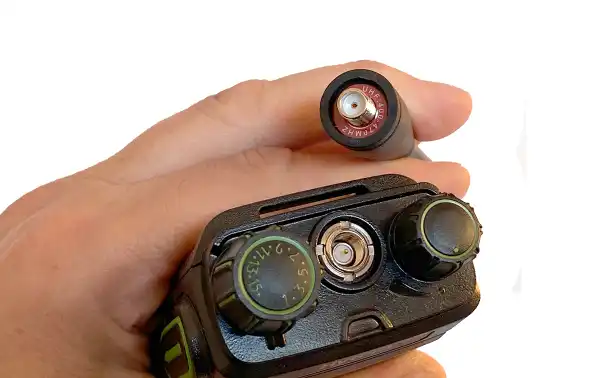 HYTERA BD505U Professional walkie 400 to 470 Mhz. Digital + analog