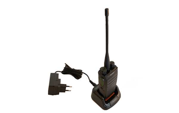 Rádio profissional HYTERA BD505U, 400 a 470 MHz. Digital + analógico.