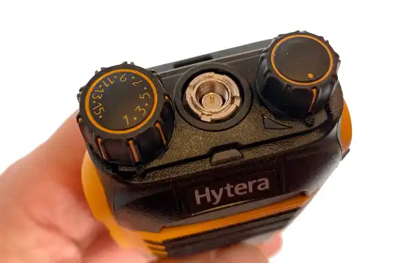 HYTERA BD615U Walkie profesional UHF 400-470 Mhz digital DMR analógico