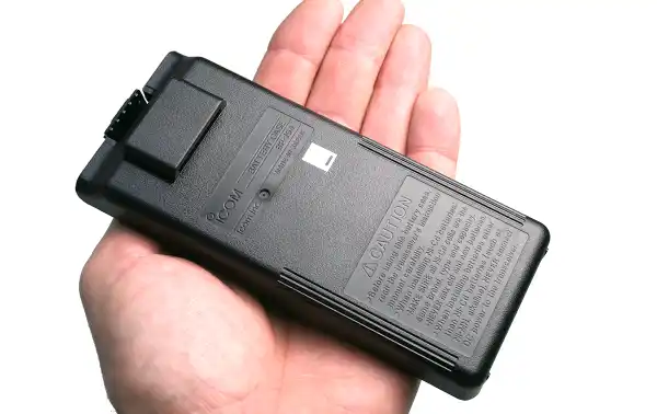 ICOM BP-194 Porta pilas x 8 para walkies IC-F3 IC-F3S IC-F4 IC-F4S etc