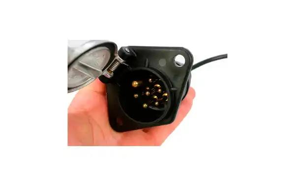 BRV-1024 Special connector for trailers, with the possibility of connecting 4 cameras.