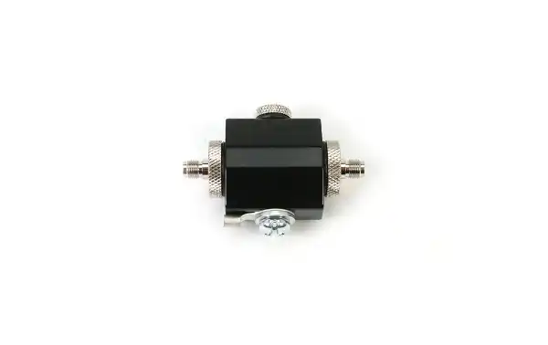 CA35SFF Protector against lightning discharges connector S FEMALE - S FEMALE. The lightning protector is the element that prevents electrical discharges from storms from entering the installation and reaching the installed elements
